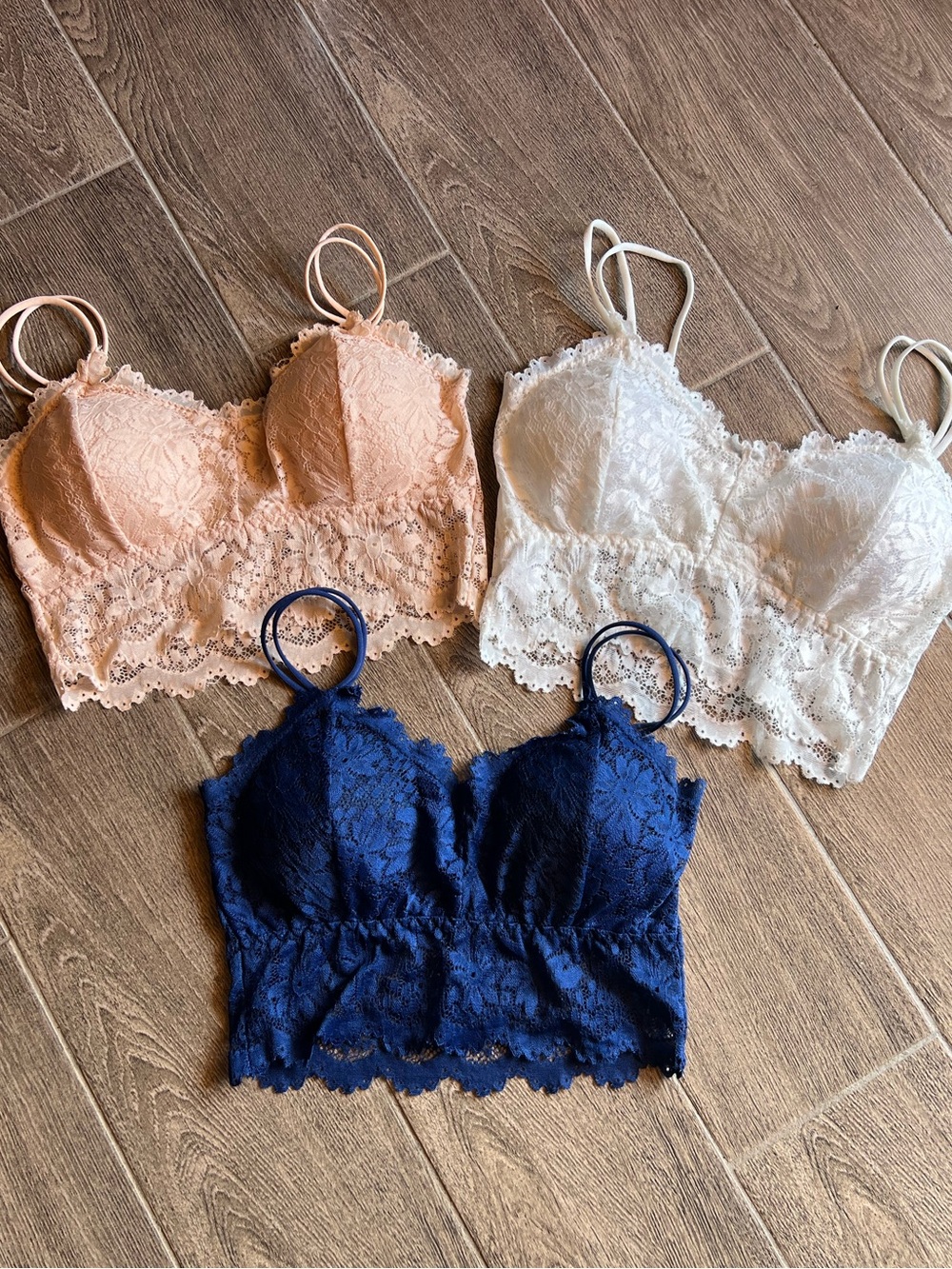Duufin Lace Bralette Lot of 3 Women’s S/M Blue White Blush Pink Padded Crop Tops
